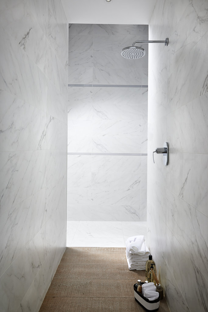 AM_EVOQUE_BLANCO_MATE_CONCEPT_BLANCO_LISTELO_ART_ARDENNES_ROBLE_100X24,8_SD